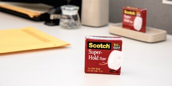 Försegla bubbelplast med Scotch® Super-Hold Tejp

