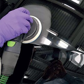 Mattering till intilliggande områden med 3M™ Hookit™ Mjuk skumsliprondell P800 - P1000