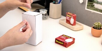 Förstärk dokumentmappar med Scotch® Super-Hold Tejp
